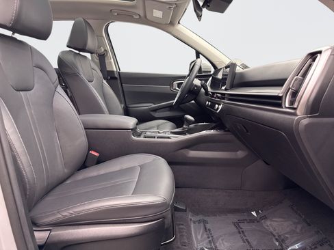 Used 2024 Kia Sorento S w/ Panoramic Sunroof Package AWD/4WD image 18