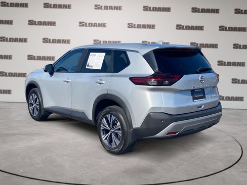Used 2023 Nissan Rogue SV AWD/4WD image 3