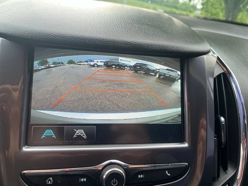 Used 2016 Chevrolet Cruze LT FWD image 9