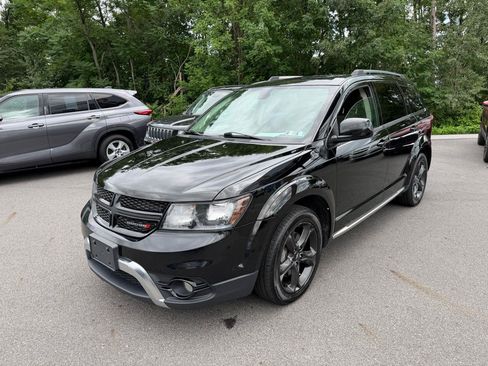 Used 2020 Dodge Journey Crossroad FWD image 4