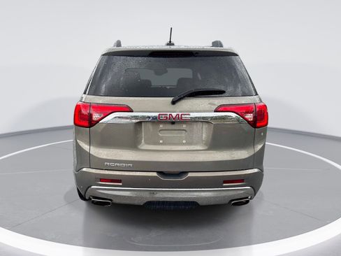 Used 2019 GMC Acadia Denali w/ Technology Package FWD image 7