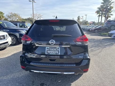 Certified 2019 Nissan Rogue SV image 5