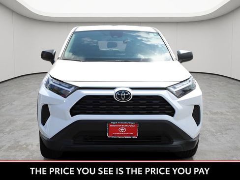 Used 2023 Toyota RAV4 LE AWD/4WD image 8