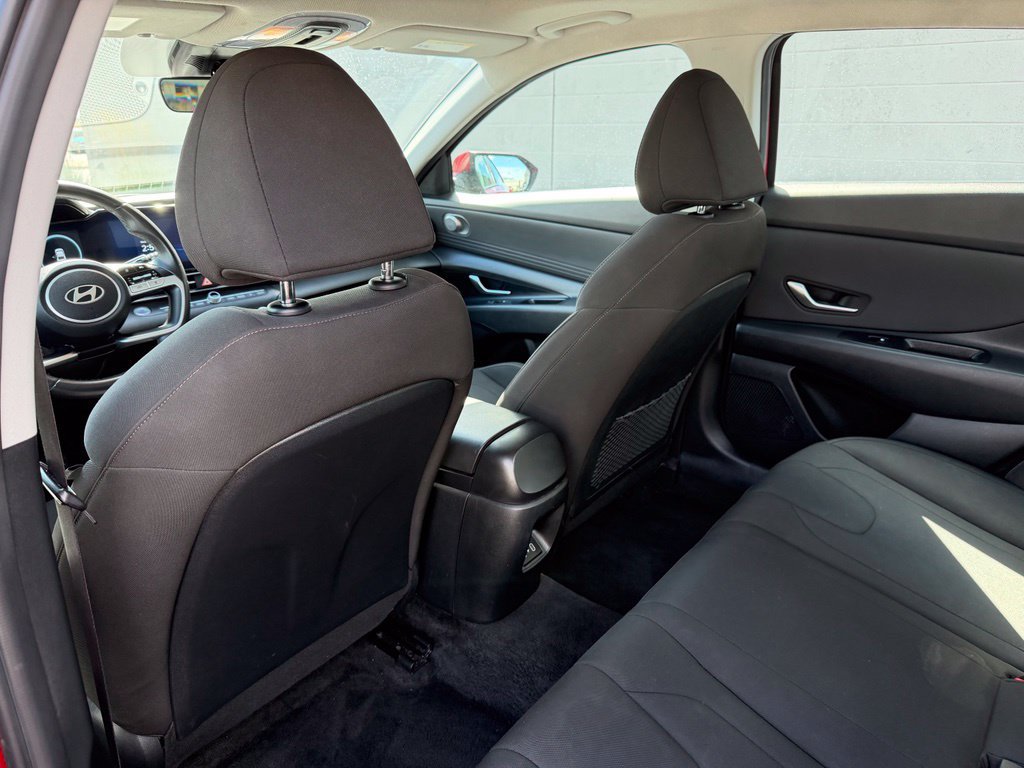 Used 2025 Hyundai Elantra SEL FWD image 23