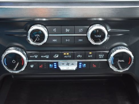 Used 2023 Ford F250 Lariat w/ Lariat Ultimate Package AWD/4WD image 33