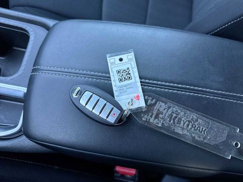 Used 2023 Nissan Sentra SV w/ All-Weather Package image 32