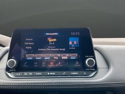 Used 2023 Nissan Rogue S image 14