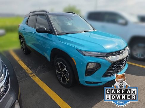 Used 2021 Chevrolet TrailBlazer RS w/ Sun and Liftgate Package AWD/4WD image 3