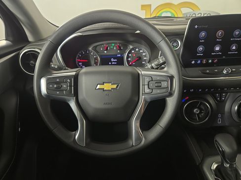 Used 2025 Chevrolet Blazer LT w/ Convenience Package FWD image 13