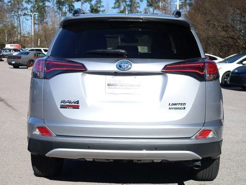 Used 2018 Toyota RAV4 Limited image 4