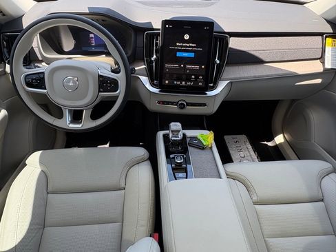 New 2026 Volvo XC90 B6 Ultra w/ Protection Package image 10