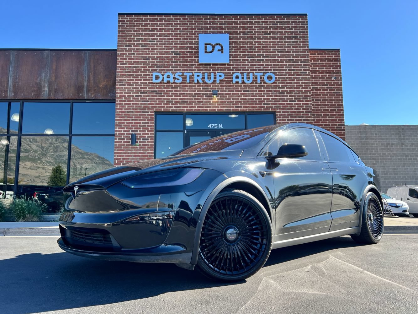 Used 2023 Tesla Model X AWD/4WD image 1