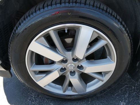 Used 2016 Nissan Pathfinder Platinum AWD/4WD image 10