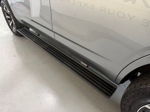Used 2025 GMC Yukon AT4 Ultimate AWD/4WD image 41