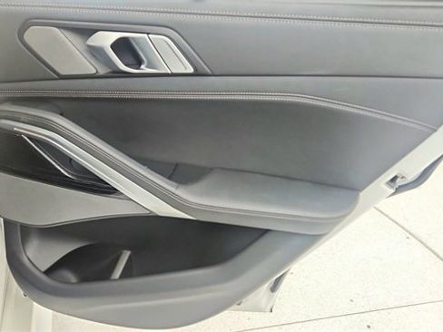 Used 2024 BMW X6 xDrive40i w/ Premium Package image 29