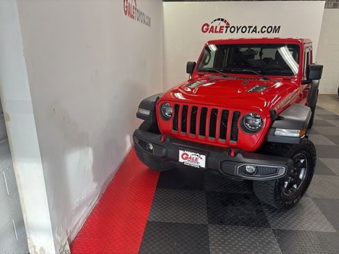 Used 2020 Jeep Gladiator Rubicon image 2