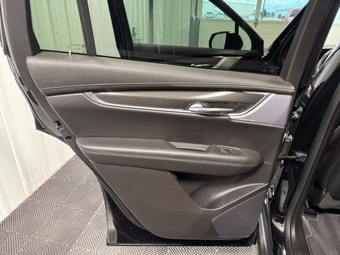 Used 2023 Cadillac XT6 Sport image 21
