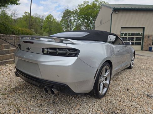Used 2017 Chevrolet Camaro SS RWD image 8