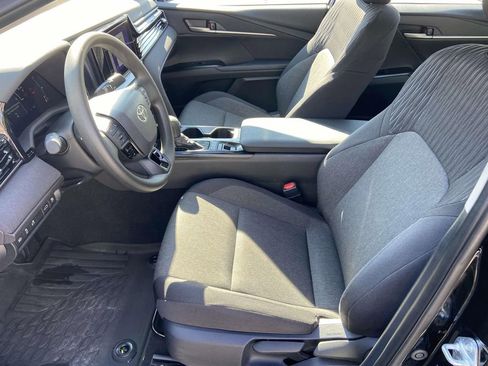 Used 2025 Toyota Camry LE image 14