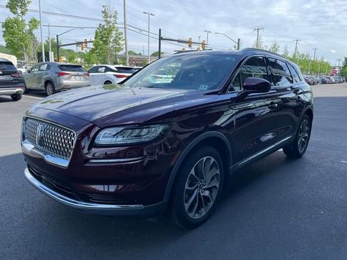 Used 2022 Lincoln Nautilus Reserve w/ Luxury Package AWD/4WD image 3