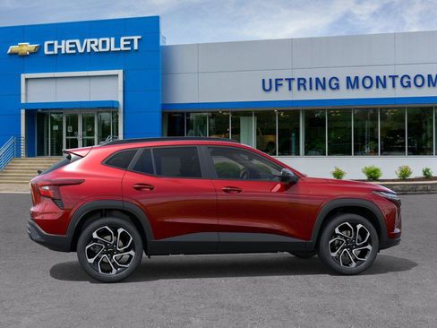 New 2026 Chevrolet Trax RS w/ Driver Confidence Package FWD image 5