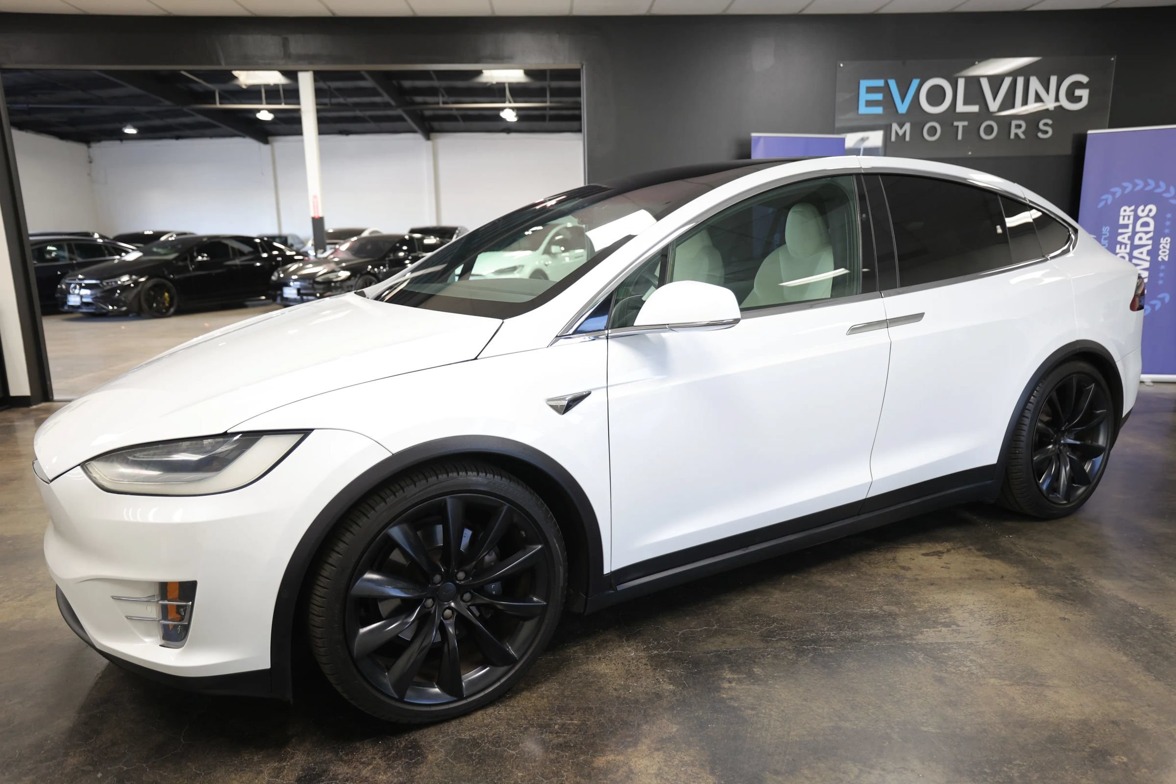 Used 2021 Tesla Model X Long Range AWD/4WD image 6