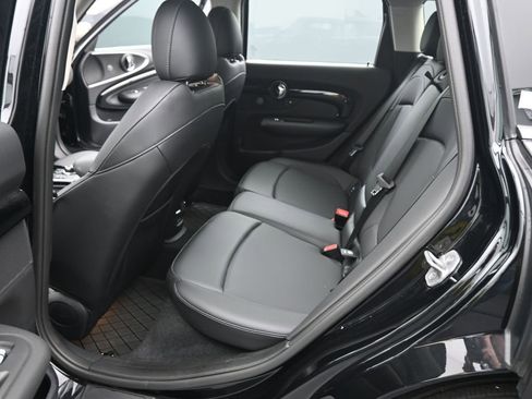 Used 2023 MINI Cooper Clubman S w/ Premium Package image 54