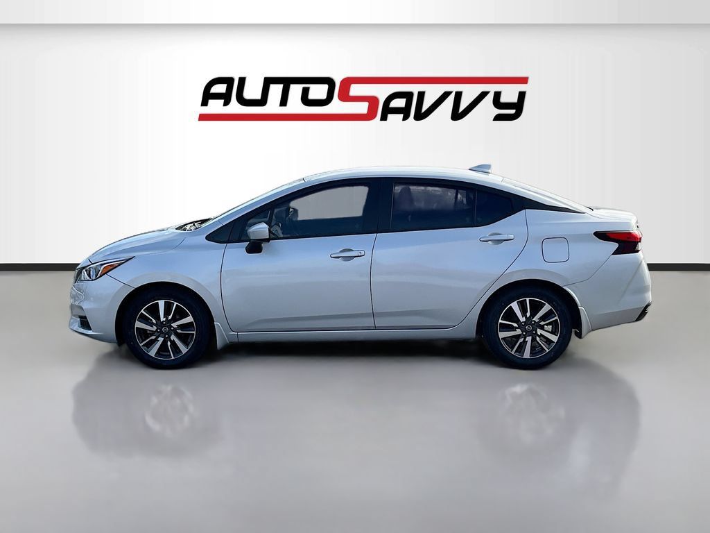 Used 2022 Nissan Versa SV FWD image 4
