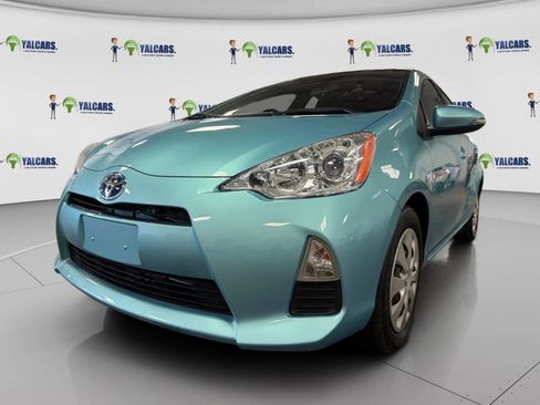 Used 2012 Toyota Prius C Two image 9