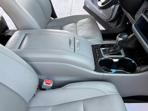 Used 2018 Toyota Highlander Limited image 29