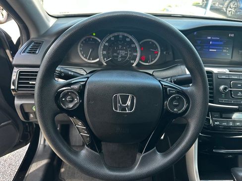 Used 2017 Honda Accord LX image 12