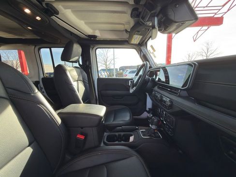 Used 2024 Jeep Wrangler Sahara w/ Technology Group image 31