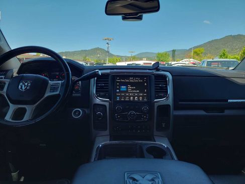 Used 2017 RAM 2500 Laramie w/ Sport Appearance Group AWD/4WD image 18