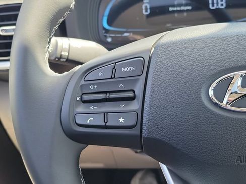 New 2026 Hyundai Venue SEL FWD image 7