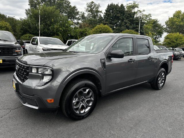 Certified 2025 Ford Maverick XLT w/ Equipment Group 302A AWD/4WD image 9