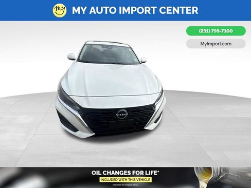 Used 2023 Nissan Altima 2.5 SL AWD/4WD image 2