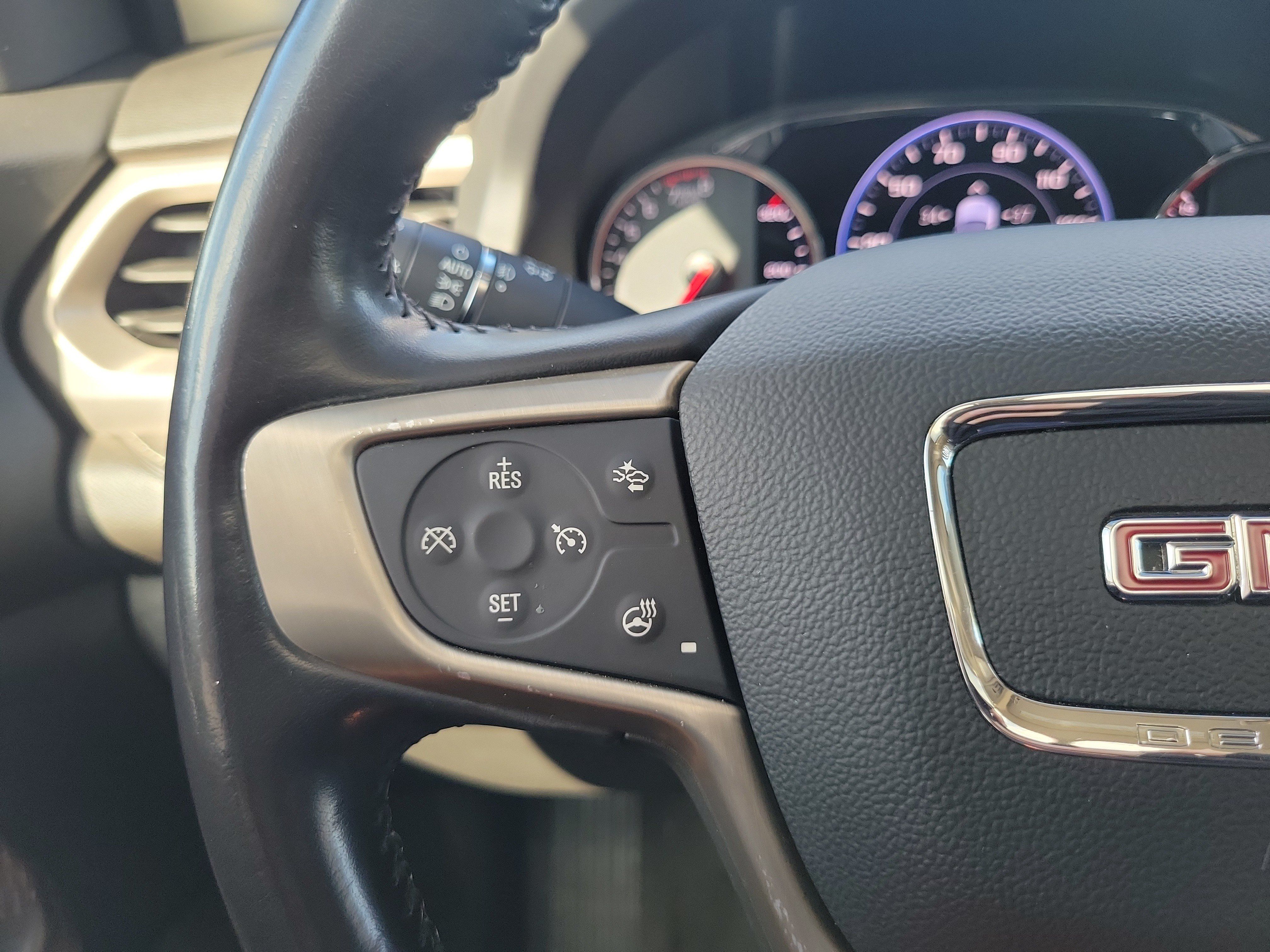 Used 2020 GMC Acadia Denali w/ Technology Package FWD image 19