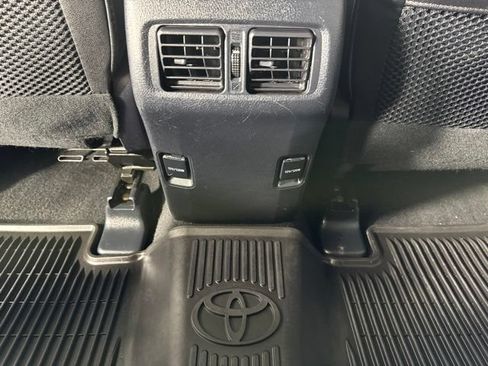 Used 2018 Toyota 4Runner SR5 Premium AWD/4WD image 13
