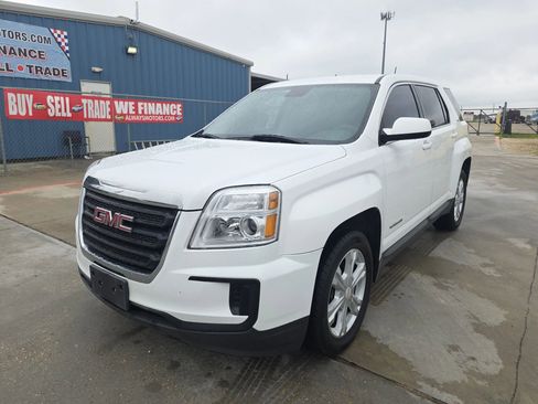 Used 2017 GMC Terrain SLE FWD image 3