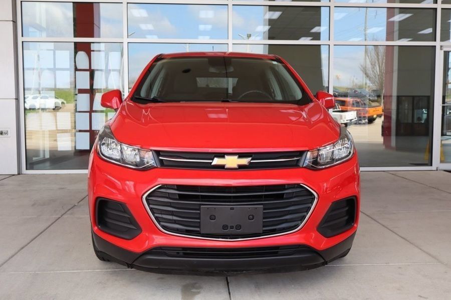 Used 2020 Chevrolet Trax LS w/ Tint and Cruise Package FWD image 2