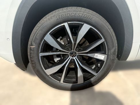 Used 2026 Volkswagen Atlas SEL Premium R-Line AWD/4WD image 10
