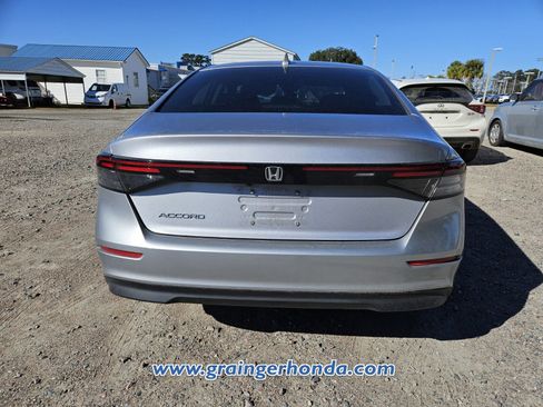 Used 2023 Honda Accord EX image 8