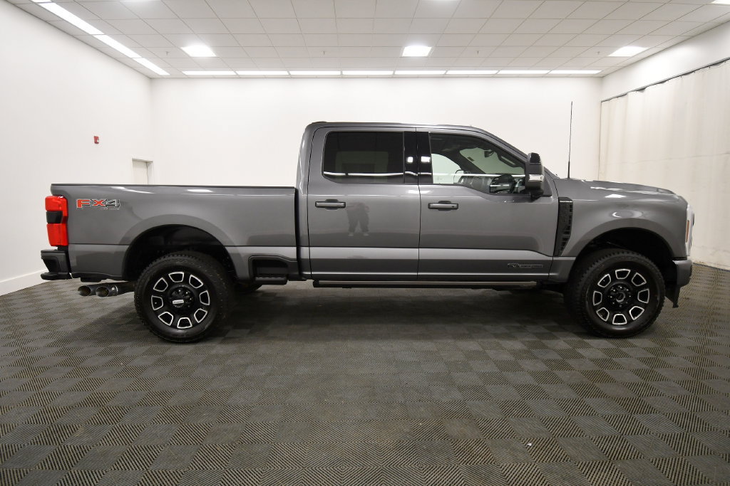 Used 2025 Ford F350 Platinum w/ FX4 Off-Road Package AWD/4WD image 9