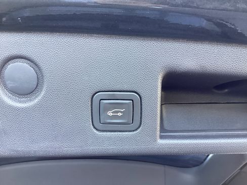 Used 2019 Chevrolet Equinox LT image 15