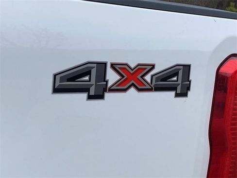 Used 2025 Ford F250 XLT image 12