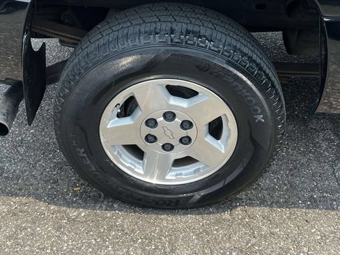 Used 2007 Chevrolet Silverado 1500 LT w/ Extended Cab Value Package AWD/4WD image 7