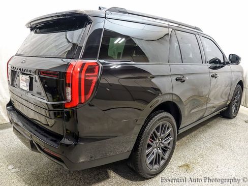 Used 2025 Ford Expedition Platinum w/ Stealth Performance Package image 9