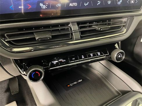 New 2026 Chevrolet Equinox EV RS image 6