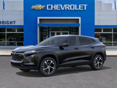 New 2026 Chevrolet Trax RS w/ Driver Confidence Package FWD image 2