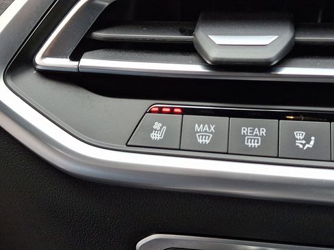 Used 2023 BMW X5 xDrive40i w/ Luxury Seating Package image 24